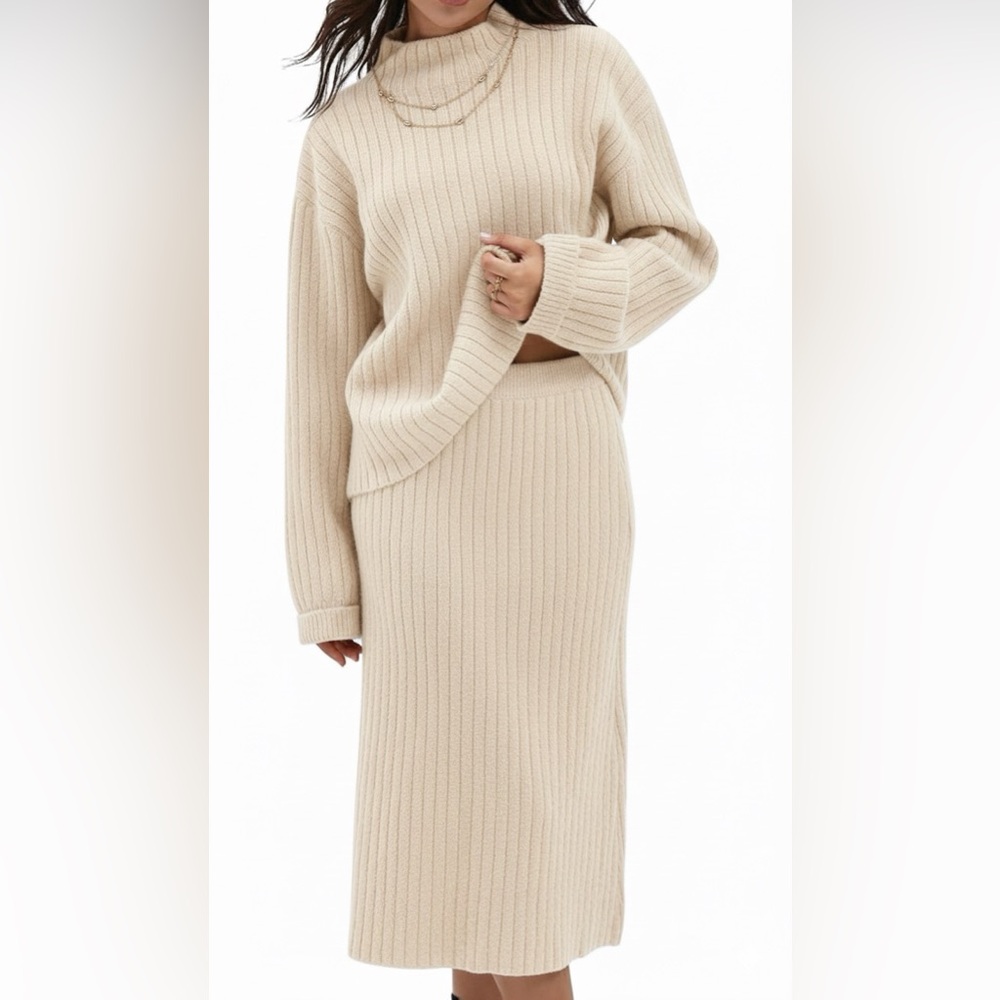 Women's Cream Sweater Set - Size M